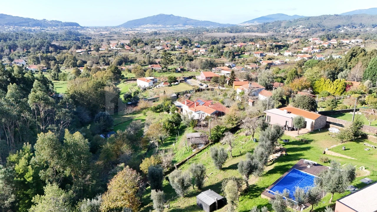 Moradia T8 para Venda em Argela Foto 6