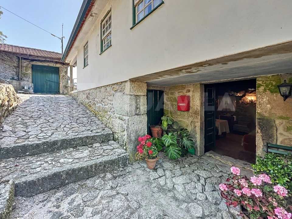 Moradia T8 para Venda em Cerdal Foto 11