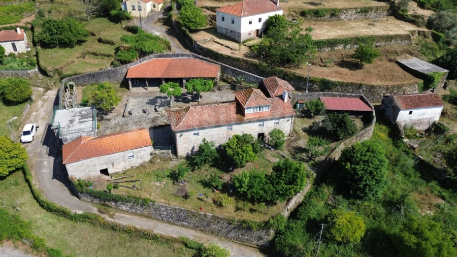 Moradia T8 para Venda em Cerdal Foto 4