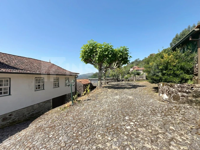 Moradia T8 para Venda em Cerdal Foto 15