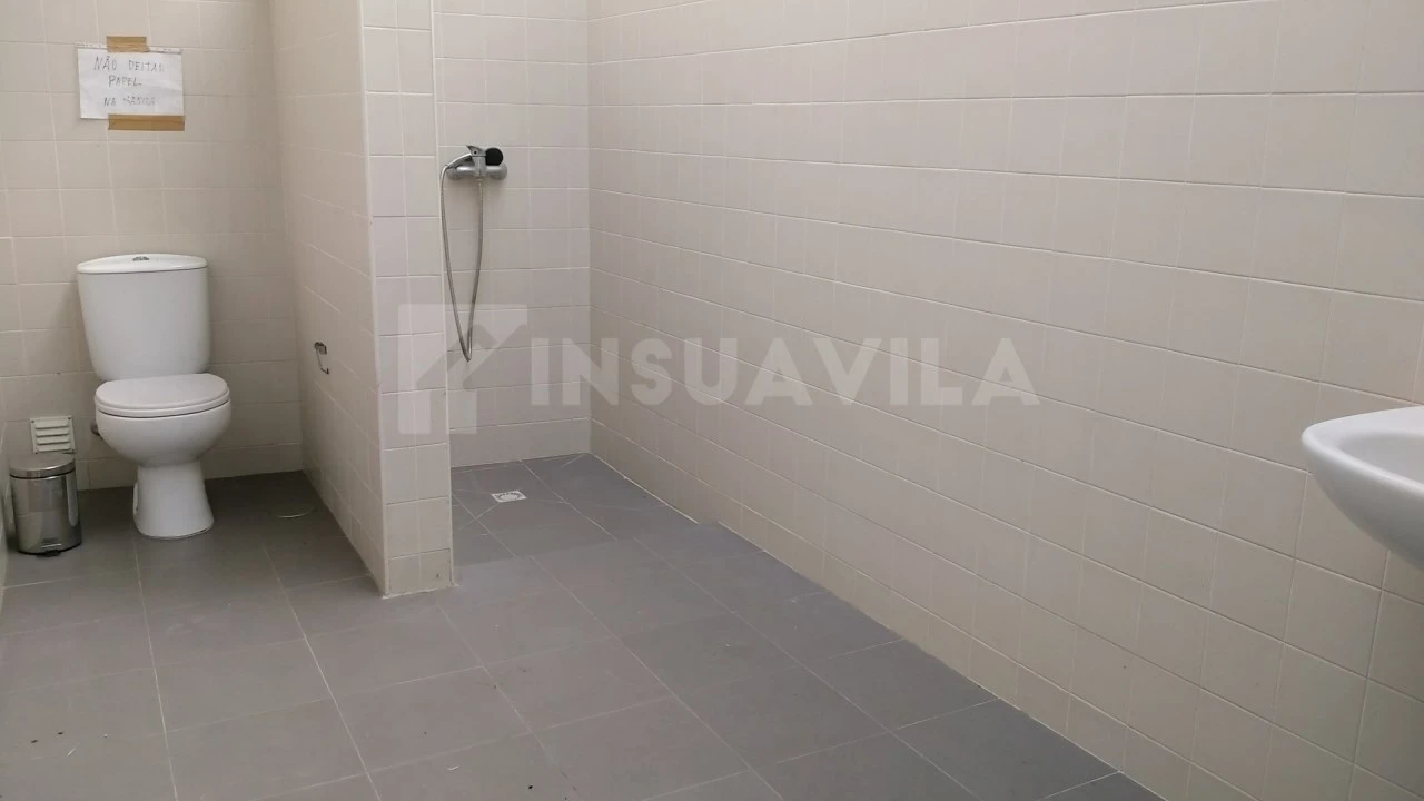 Armazém para Arrendamento em Seixas Foto 4