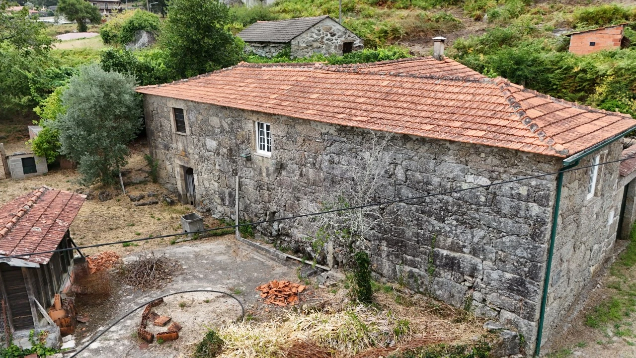 Quinta T2 para Venda em Mozelos Foto 3