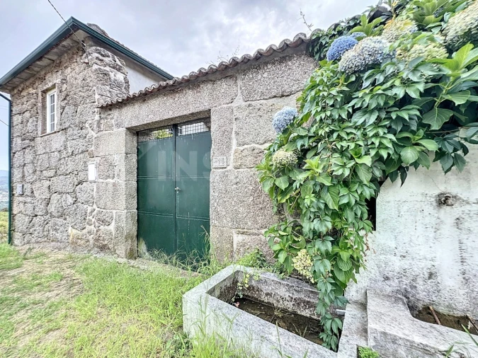 Quinta T2 para Venda em Mozelos Foto 1