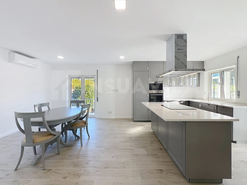 Moradia T4 para Venda em Vilar de Mouros Foto 11