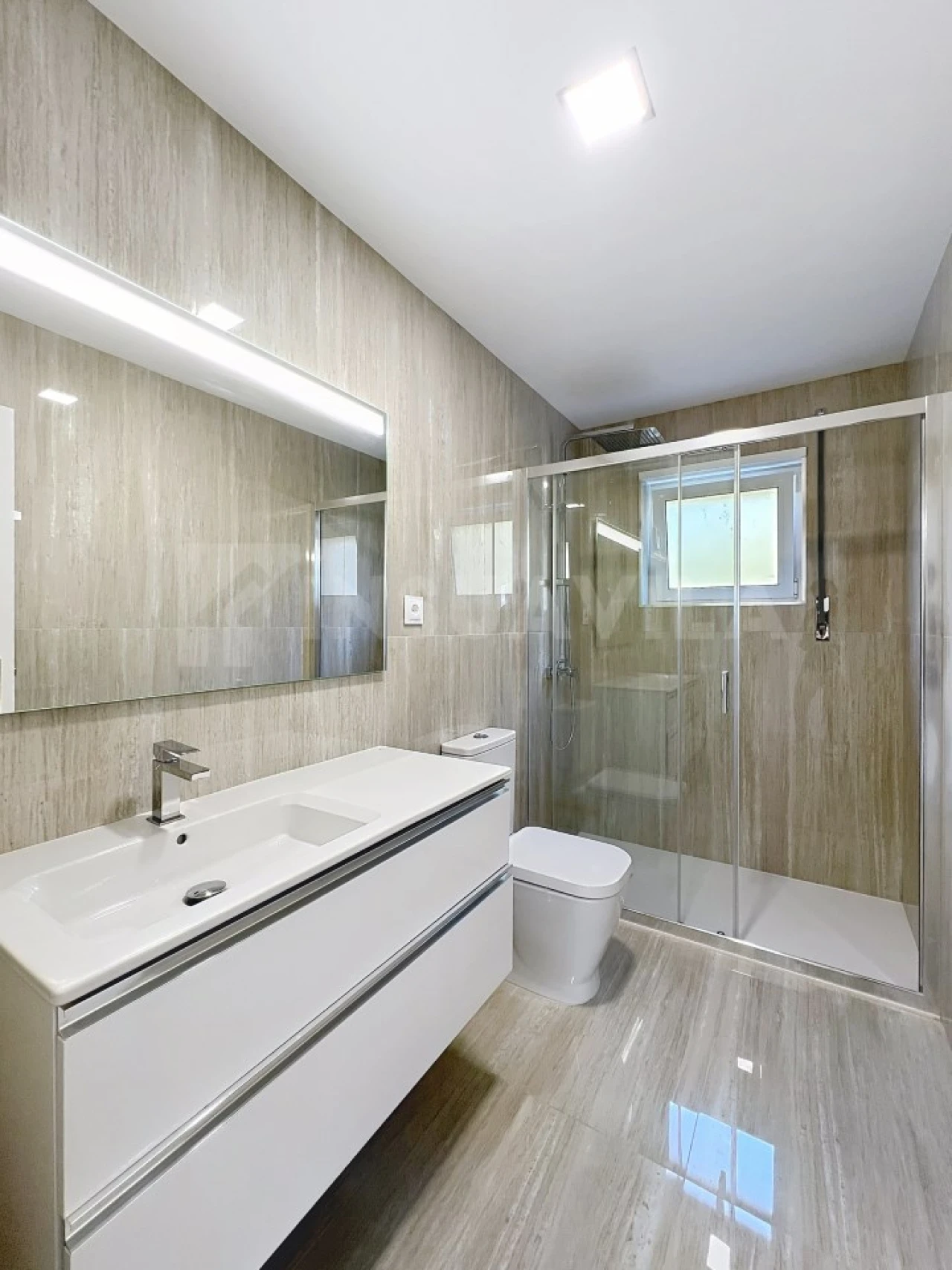 Moradia T4 para Venda em Vilar de Mouros Foto 16