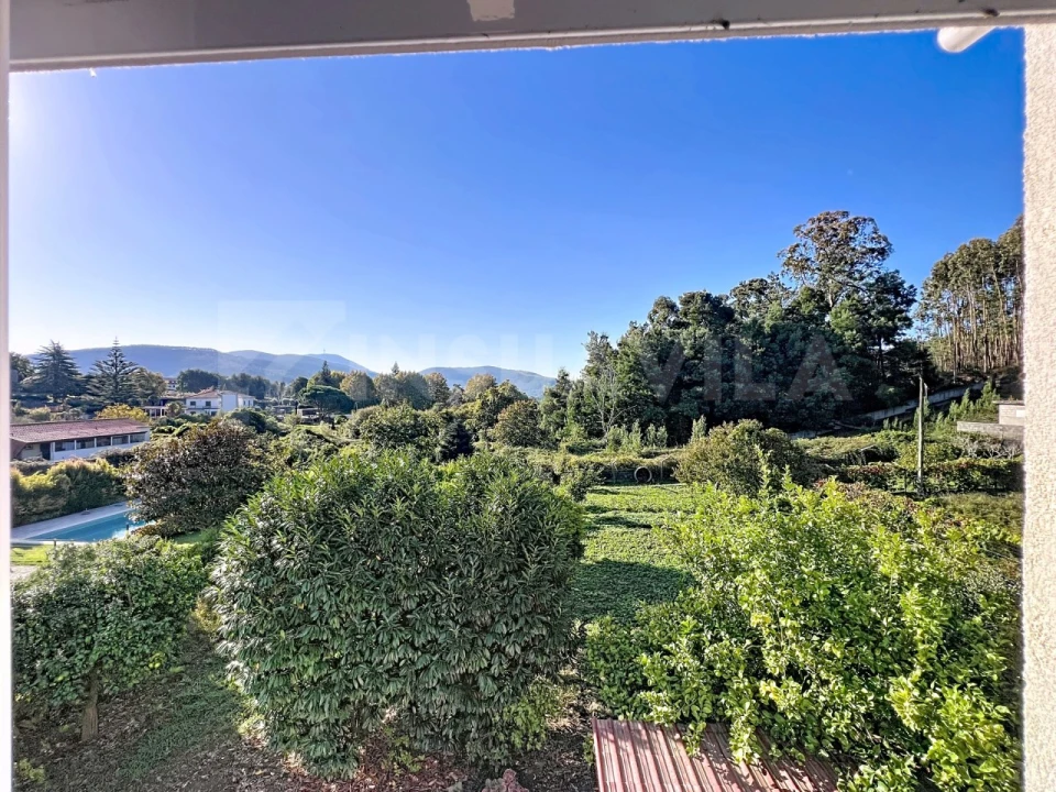 Moradia T4 para Venda em Vilar de Mouros Foto 32