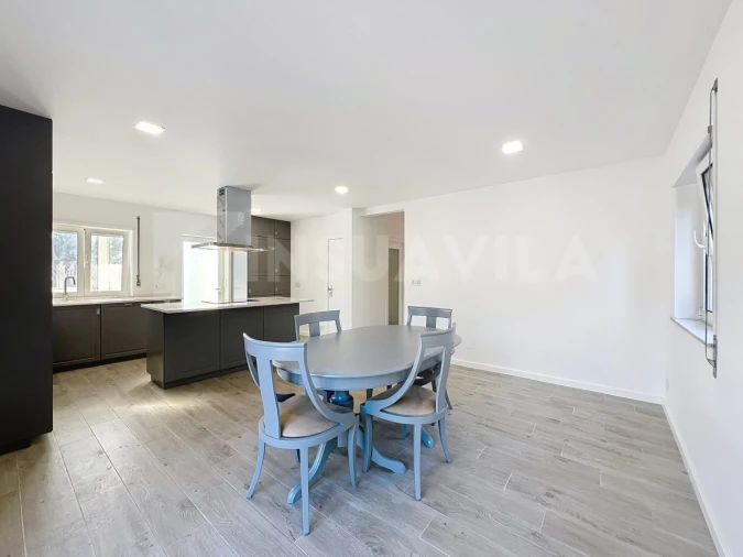 Moradia T4 para Venda em Vilar de Mouros Foto 12