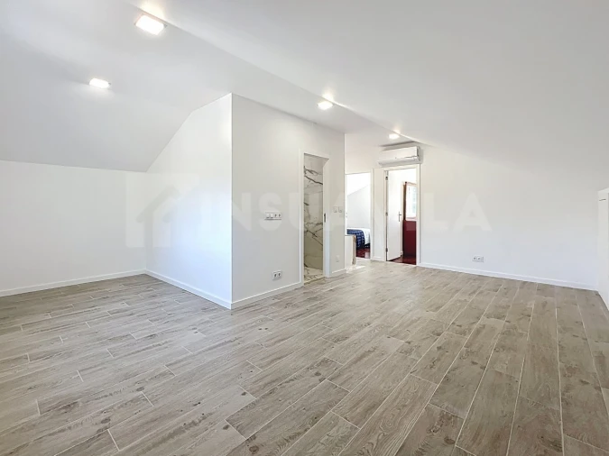 Moradia T4 para Venda em Vilar de Mouros Foto 25