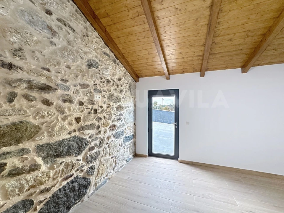 Moradia T3 para Venda em Candemil e Gondar Foto 21