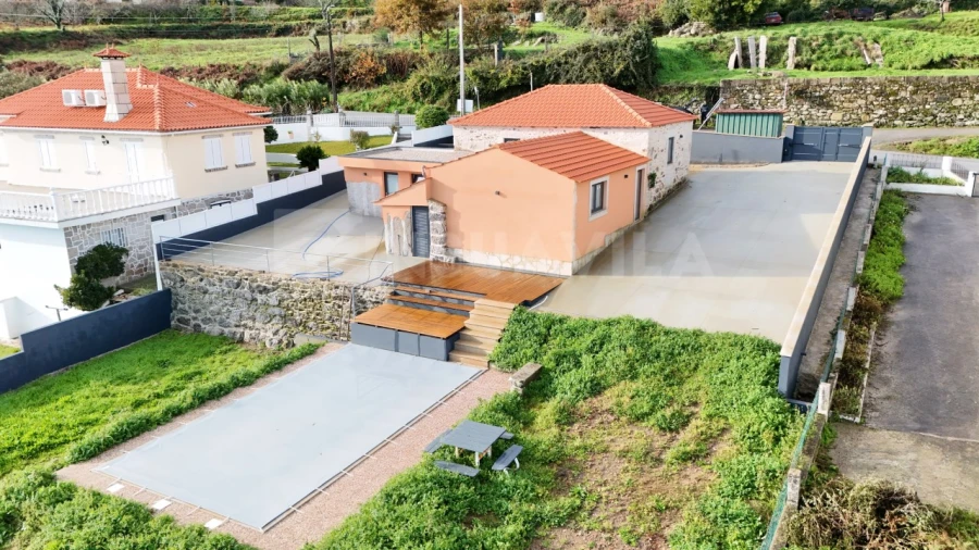 Moradia T3 para Venda em Candemil e Gondar Foto 1