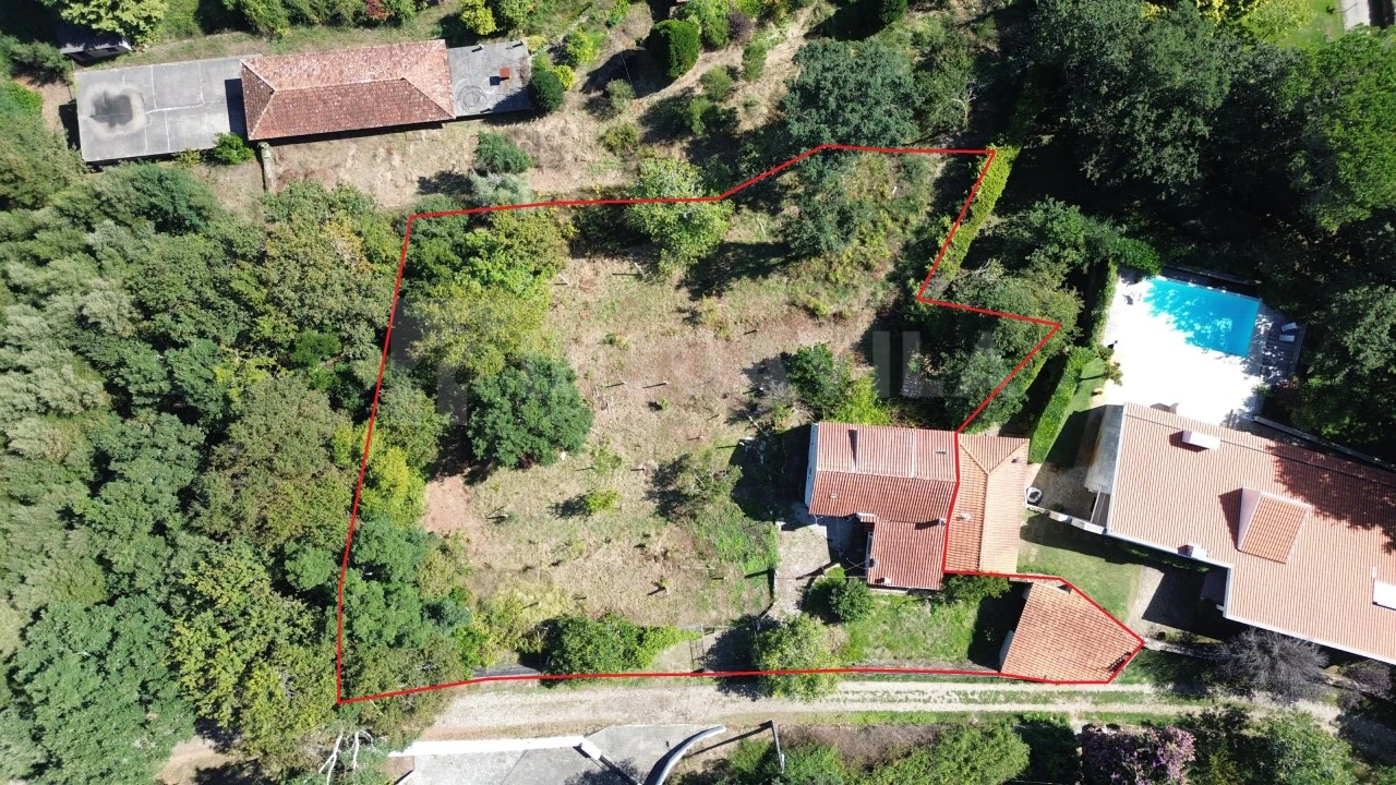 Moradia T4 para Venda em Vilar de Mouros Foto 4