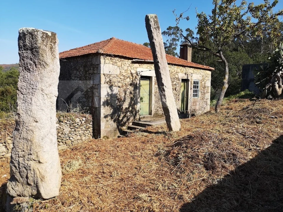 Moradia T2 para Venda em Venade e Azevedo Foto 1