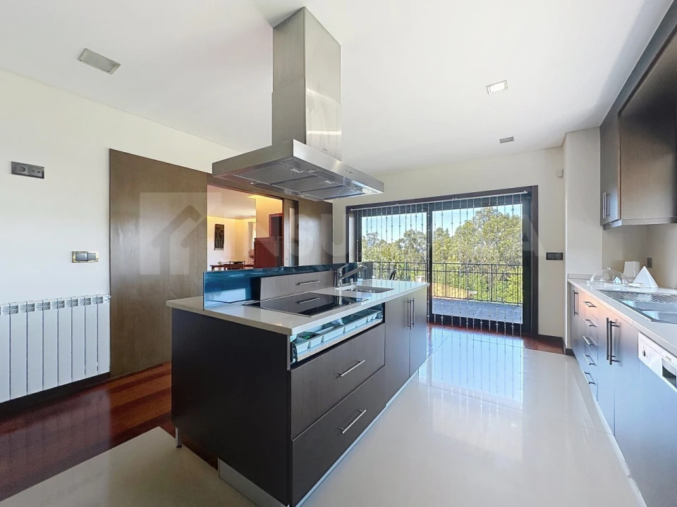 Moradia T5 para Venda em Reboreda e Nogueira Foto 27