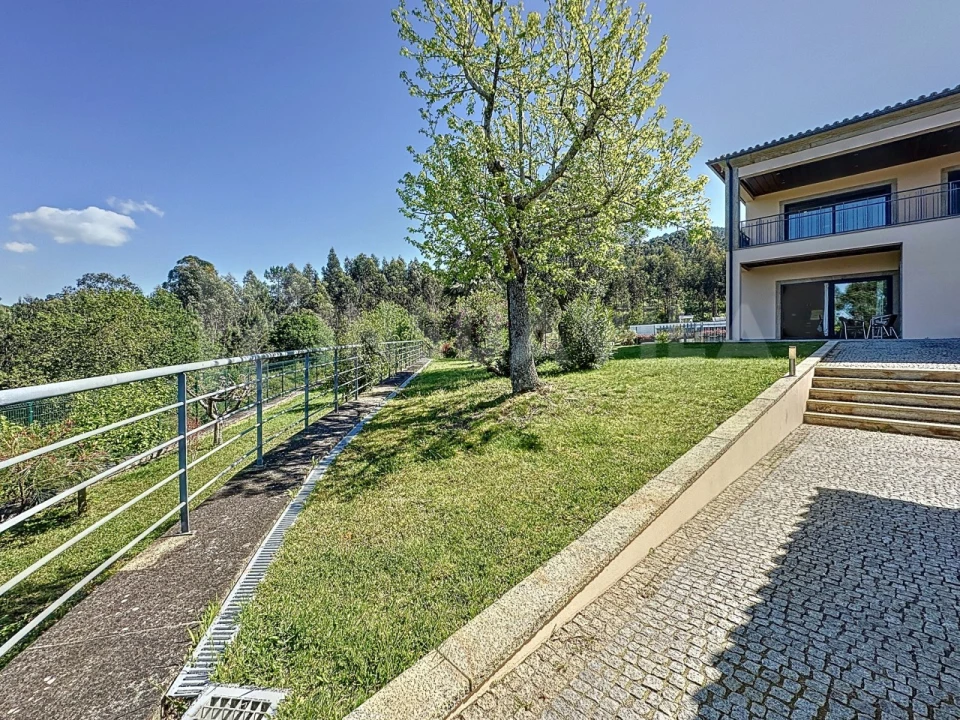 Moradia T5 para Venda em Reboreda e Nogueira Foto 70