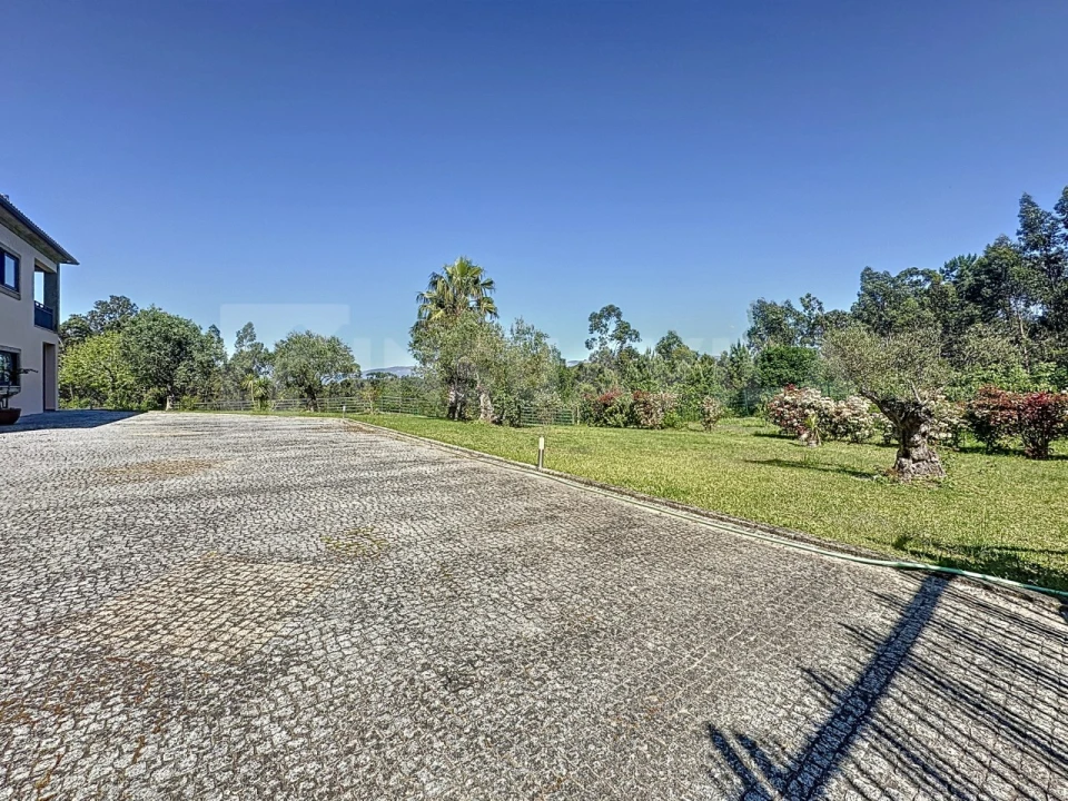 Moradia T5 para Venda em Reboreda e Nogueira Foto 78