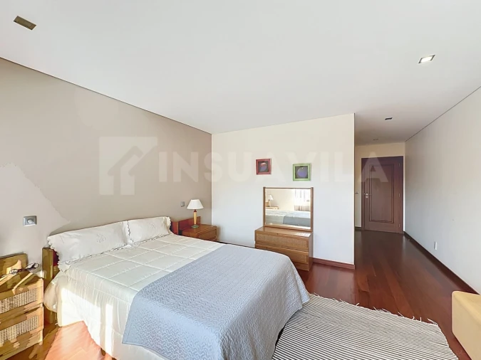 Moradia T5 para Venda em Reboreda e Nogueira Foto 40