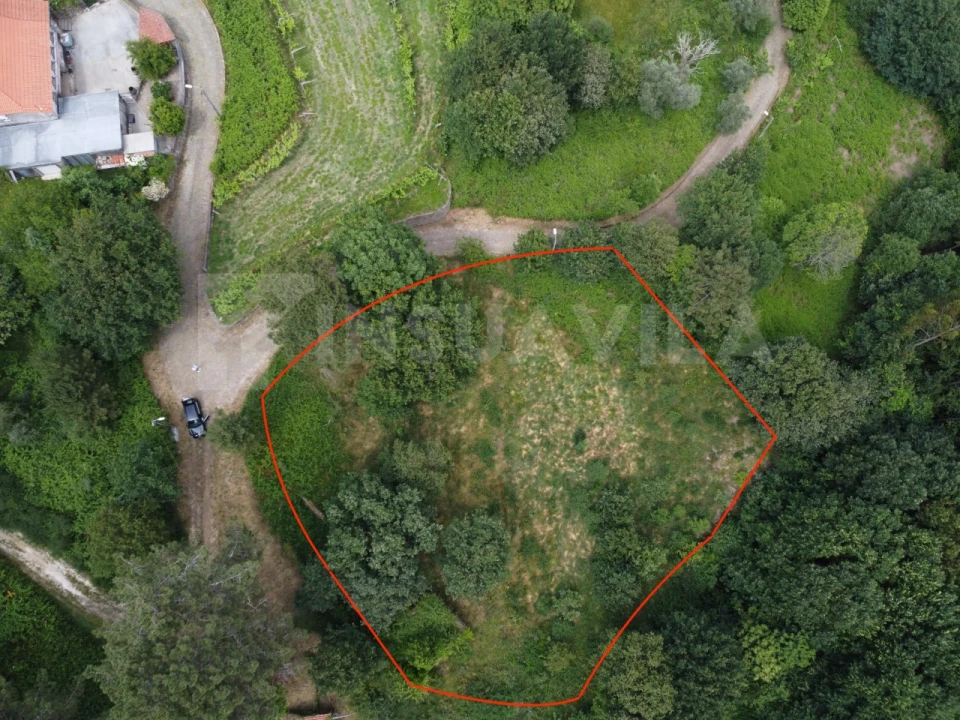 Moradia T1 para Venda em Candemil e Gondar Foto 2