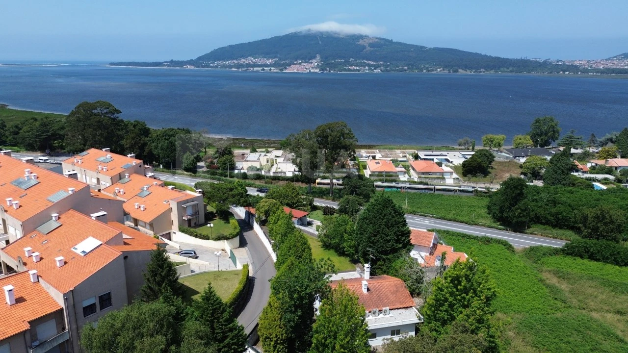 Moradia T6 para Venda em Seixas Foto 46