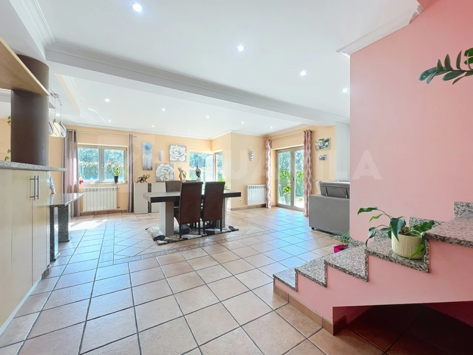 Moradia T4 para Venda em Sopo Foto 13