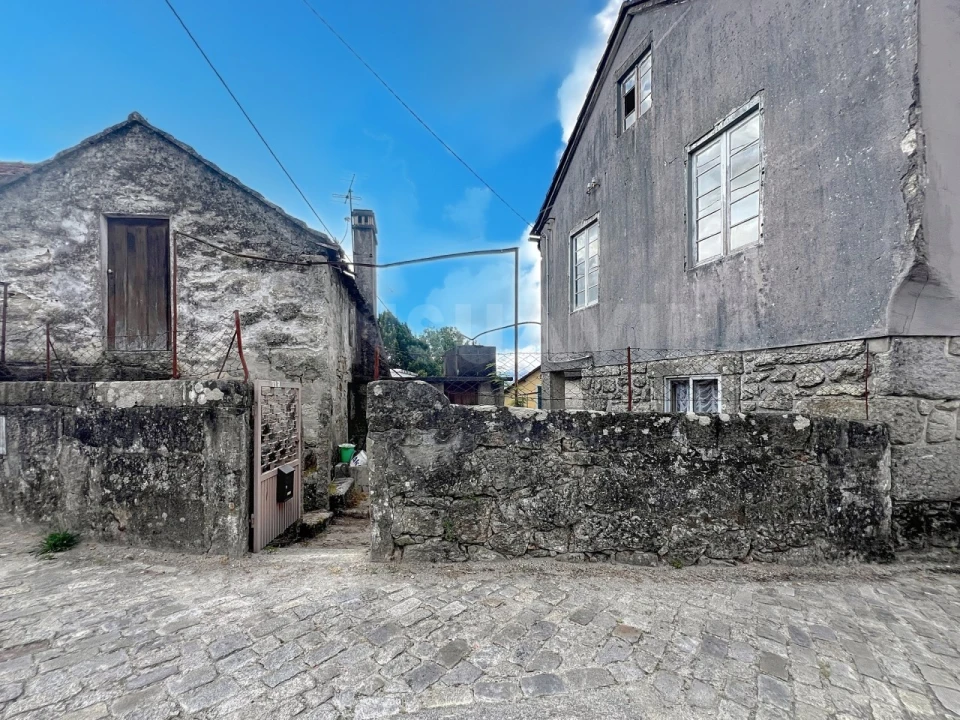 Moradia T3 para Venda em Lanhelas Foto 3