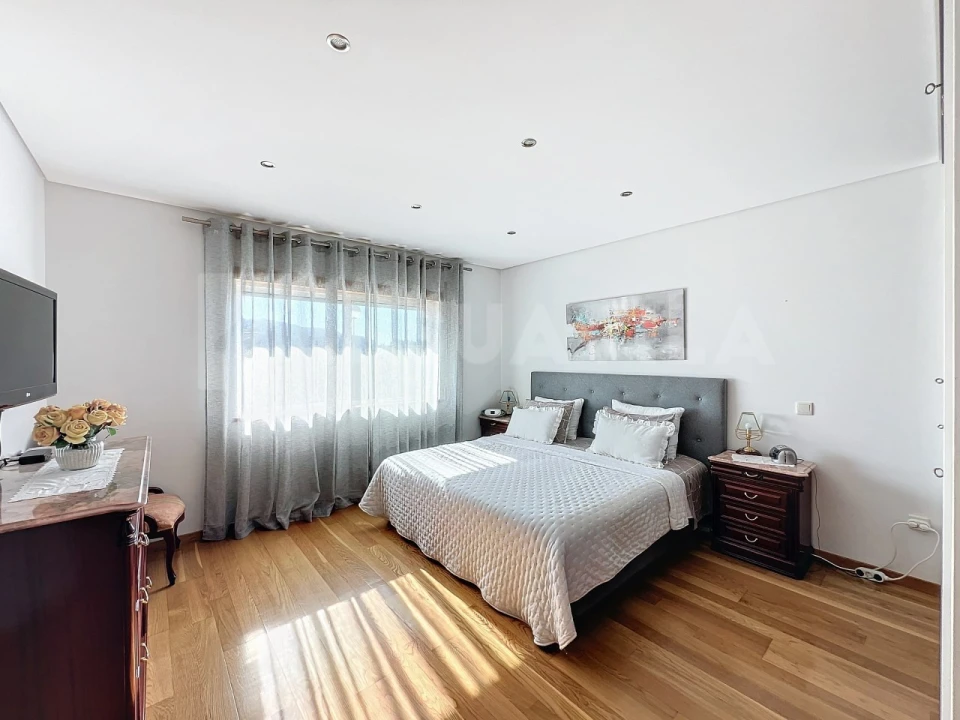 Moradia T4 para Venda em Loivo Foto 27