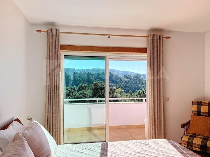 Moradia T4 para Venda em Loivo Foto 35