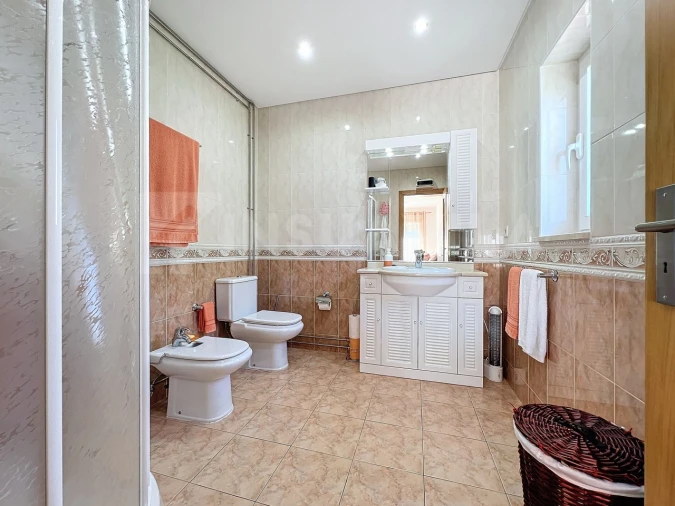 Moradia T4 para Venda em Loivo Foto 37