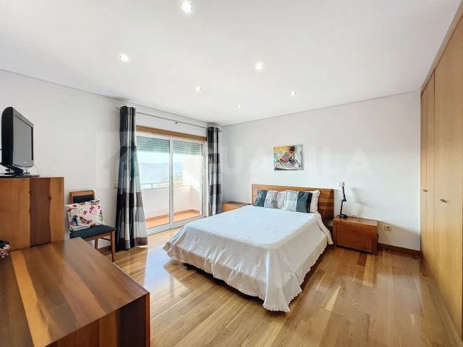 Moradia T4 para Venda em Loivo Foto 38