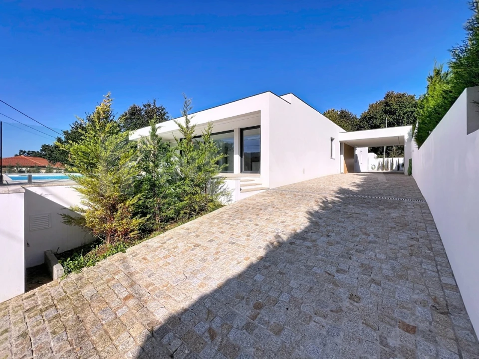 Moradia T3 para Venda em Sopo Foto 9