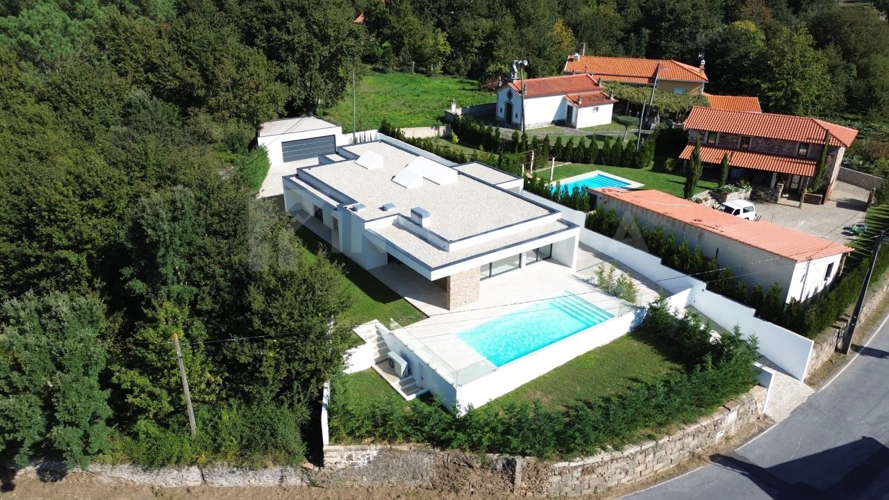 Moradia T3 para Venda em Sopo Foto 3