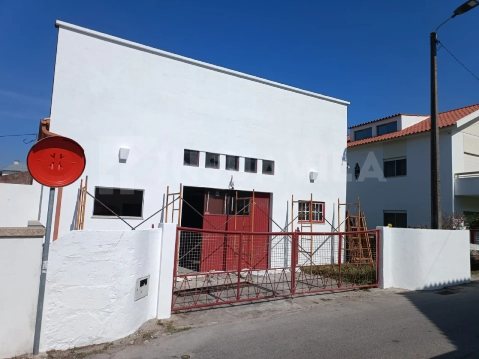 Armazém para Venda em Darque Foto 2