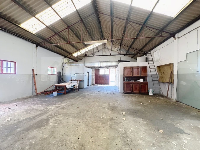 Armazém para Venda em Darque Foto 6