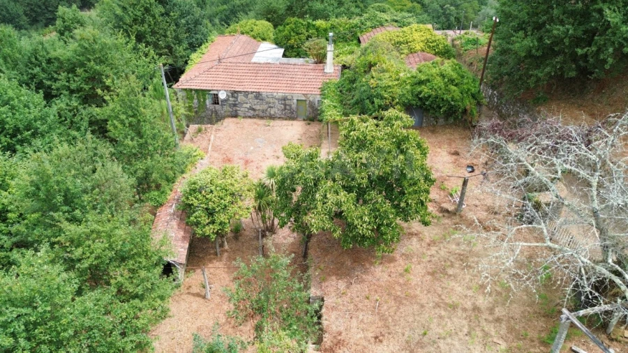 Moradia T3 para Venda em Covas Foto 4