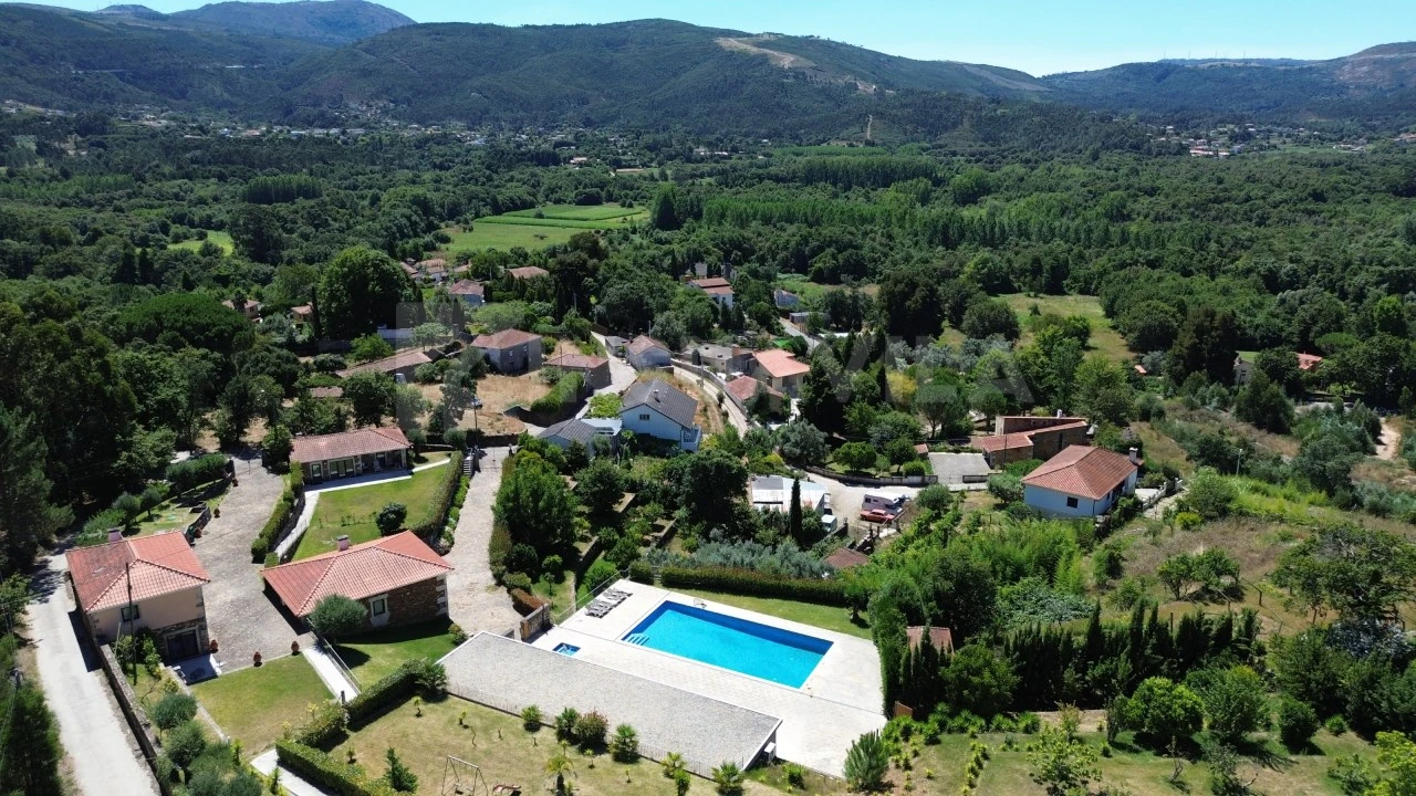 Quinta T12 para Venda em Vilar de Mouros Foto 3