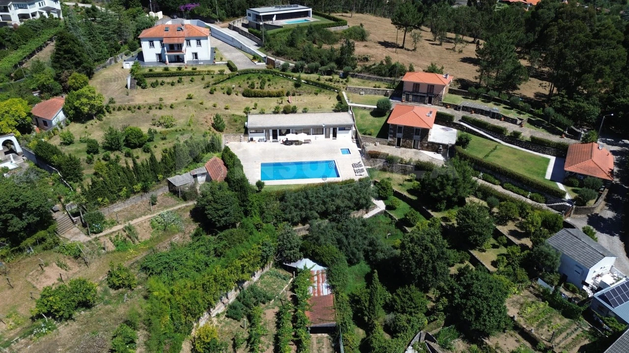 Quinta T12 para Venda em Vilar de Mouros Foto 4