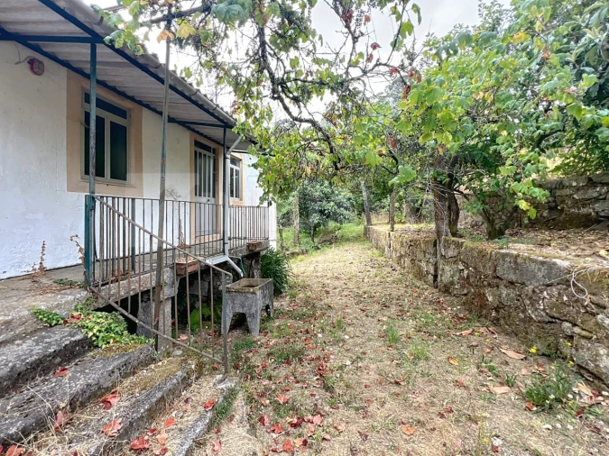 Moradia T4 para Venda em Lanhelas Foto 3