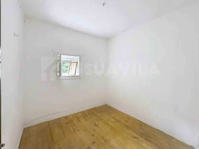 Moradia T4 para Venda em Lanhelas Foto 14