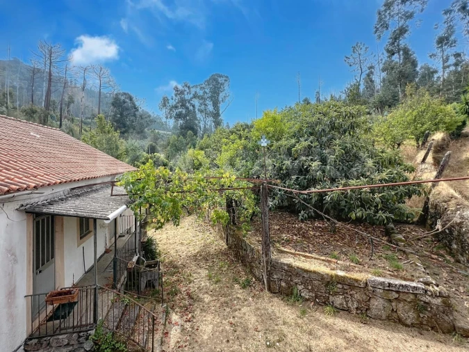 Moradia T4 para Venda em Lanhelas Foto 4