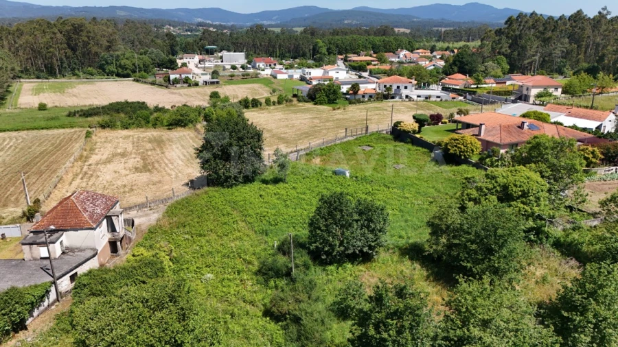 Terreno para Venda em Campos e Vila Meã Foto 5