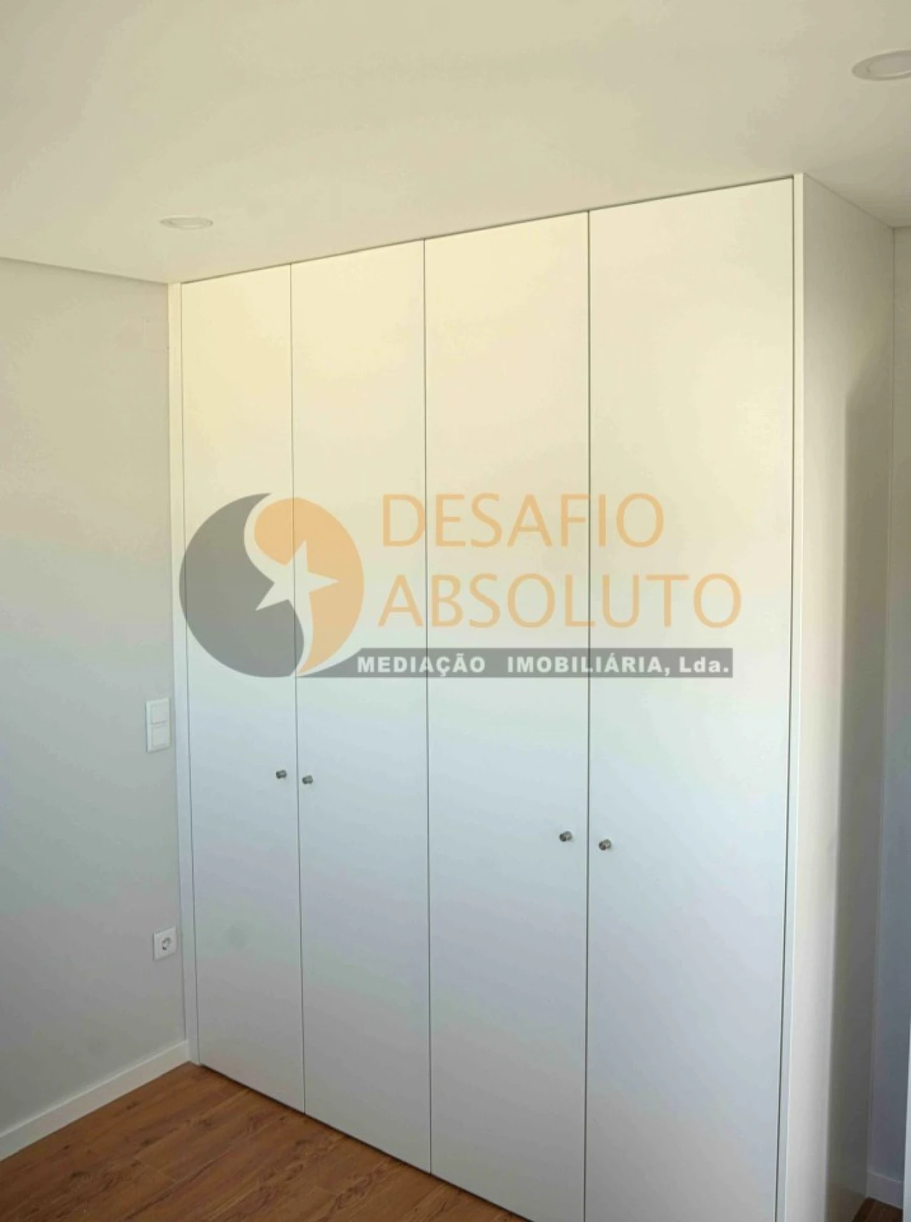 Moradia T4 para Venda em Fernao Ferro Foto 9