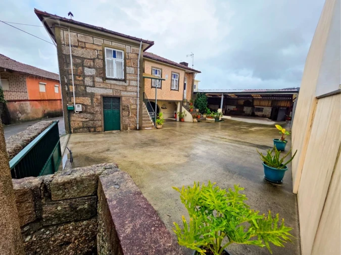 Moradia T3 para Venda em Rebordosa Foto 3