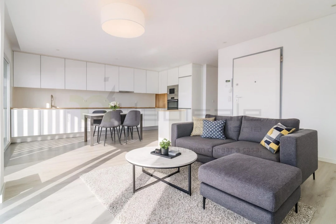 Apartamento T2 para Venda em Corroios Foto 2