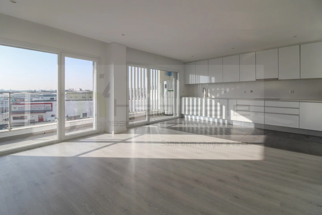 Apartamento T2 para Venda em Corroios Foto 7