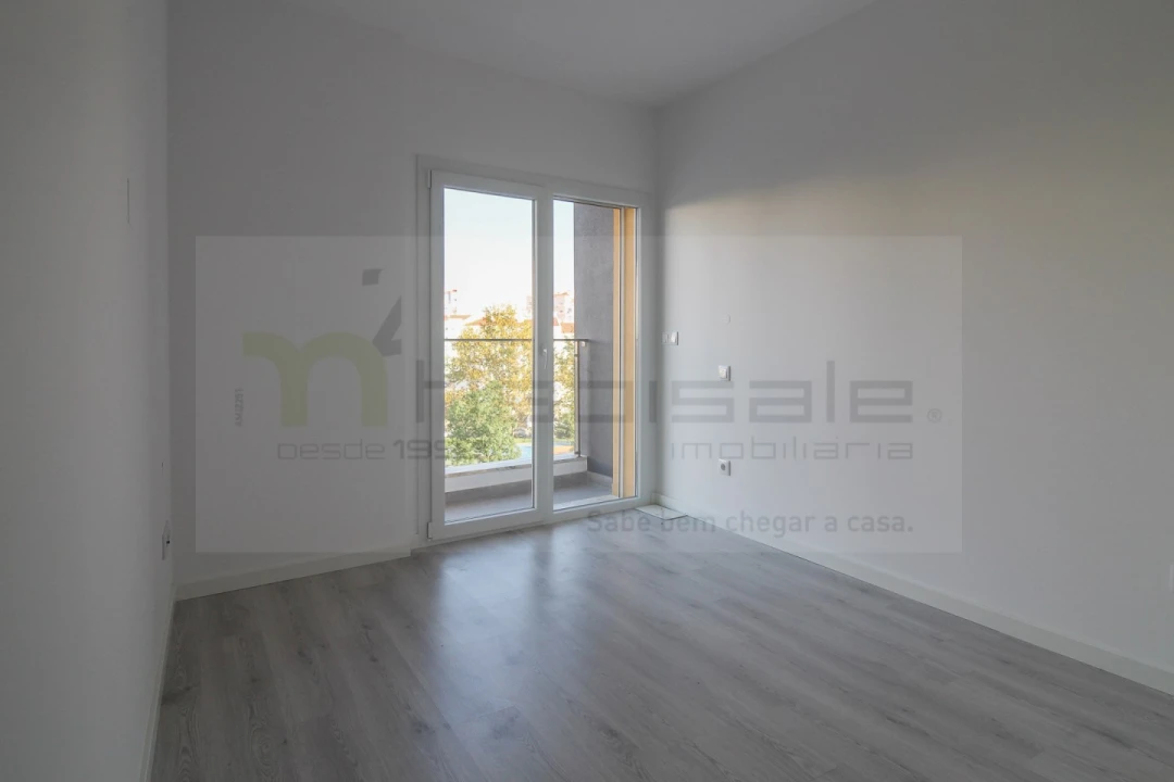 Apartamento T2 para Venda em Corroios Foto 15