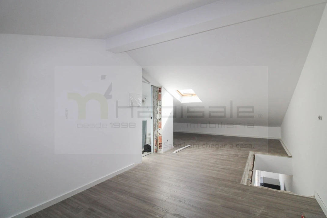 Apartamento T2 para Venda em Corroios Foto 3