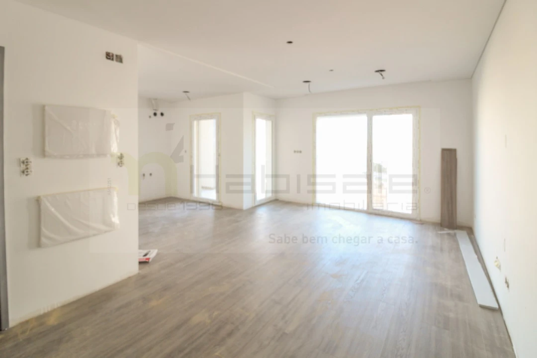 Apartamento T2 para Venda em Corroios Foto 4