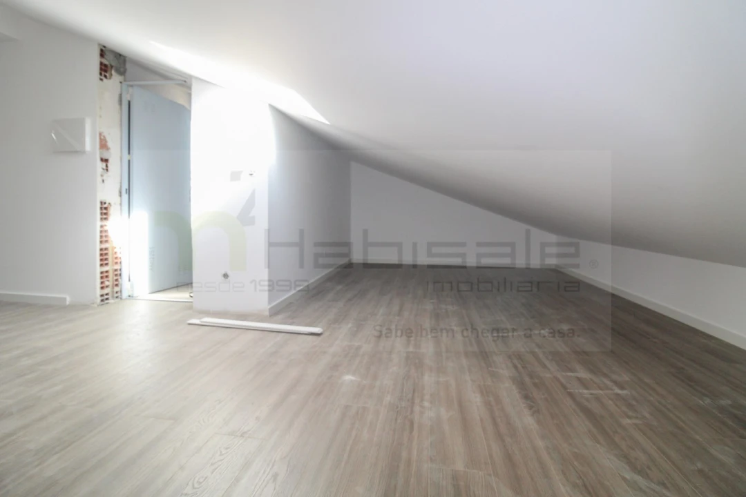 Apartamento T2 para Venda em Corroios Foto 6