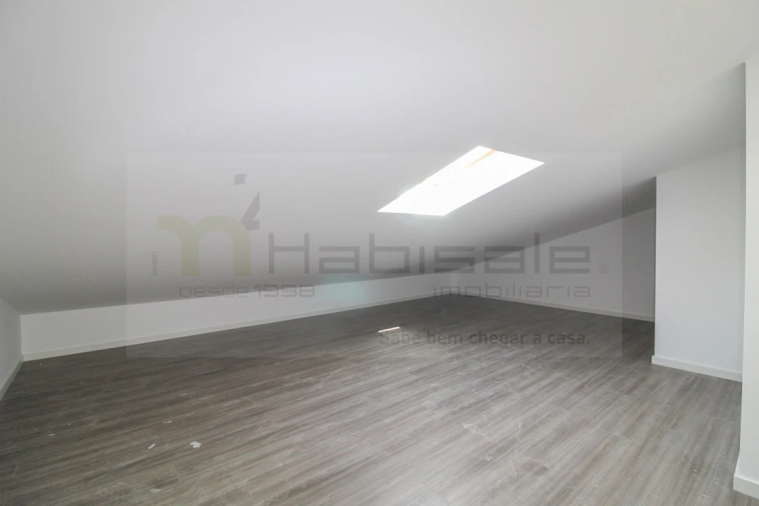 Apartamento T2 para Venda em Corroios Foto 1
