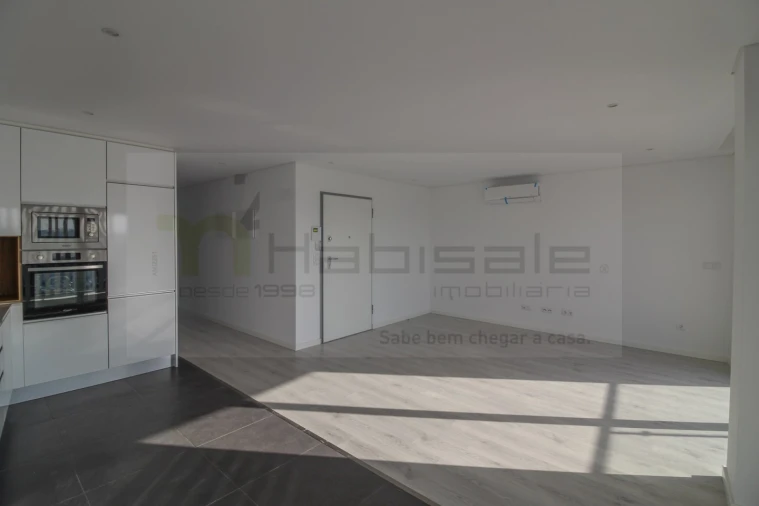 Apartamento T2 para Venda em Corroios Foto 8