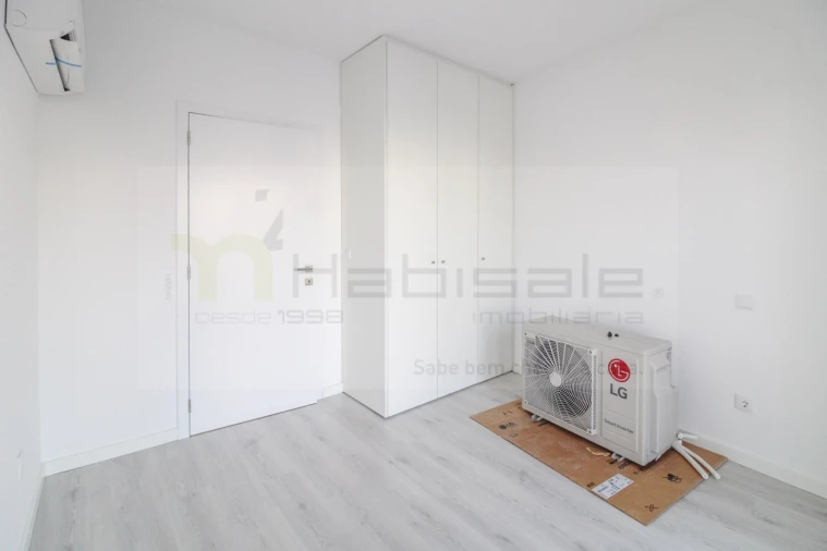 Apartamento T2 para Venda em Corroios Foto 22